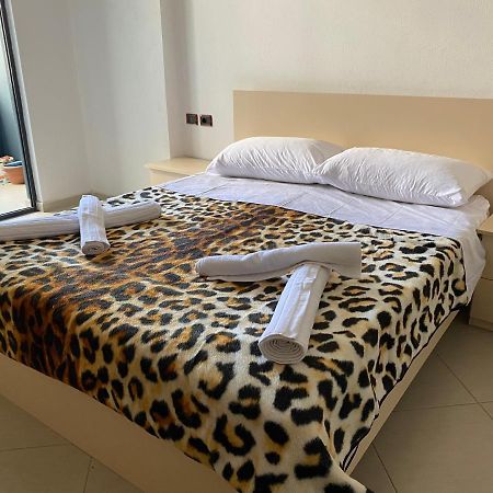 Home Sweet Home 1 - Guest House Tiranë Ngoại thất bức ảnh