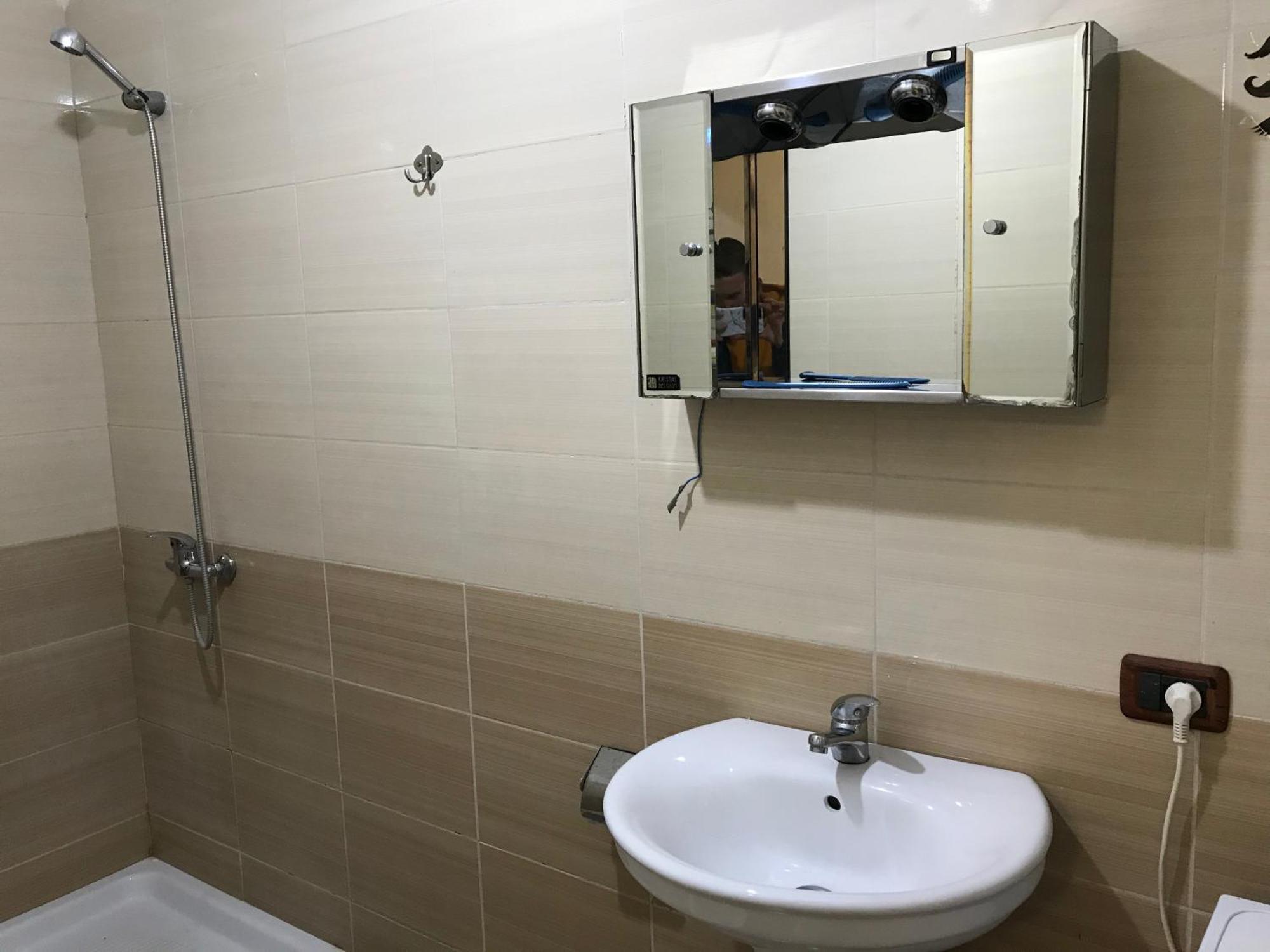 Home Sweet Home 1 - Guest House Tiranë Phòng bức ảnh